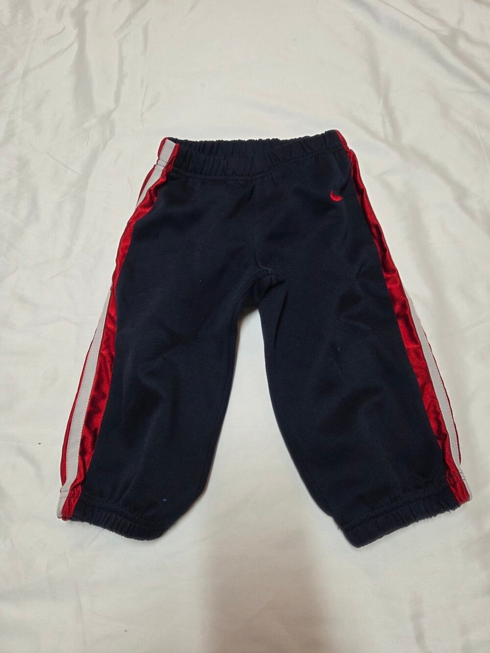 Nike Kids Navy and Red Jogger Pants 18 M